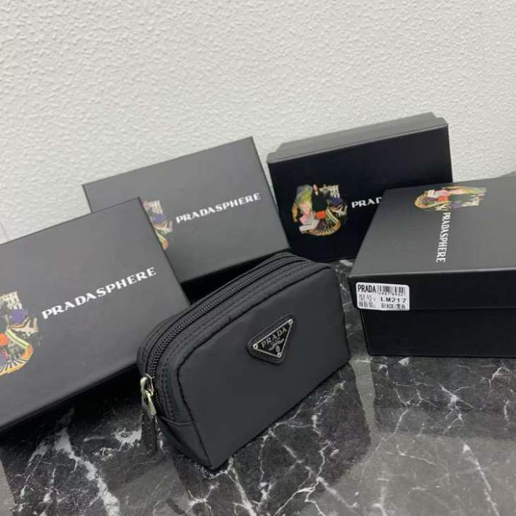 Picture of Prada Wallets _SKUfw224597152fw